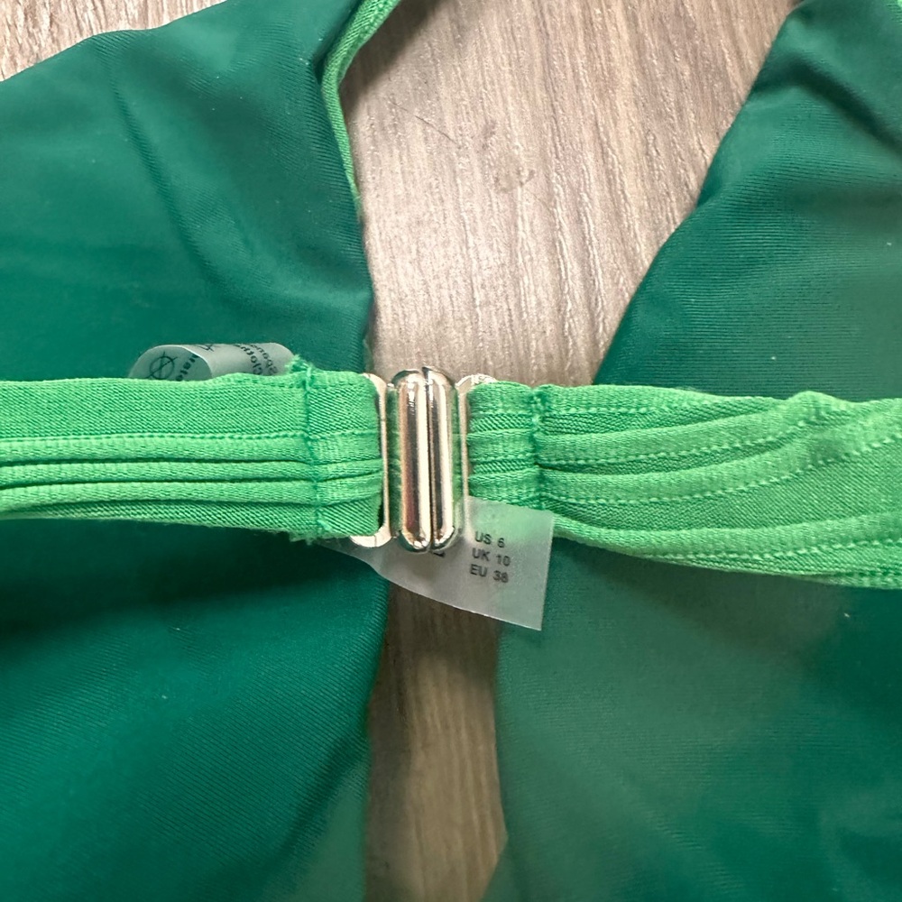 Bikini green medium NWOT - Picture 2 of 5